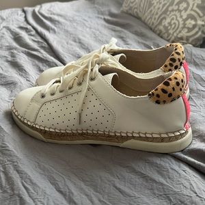 Dolce Vita  Morris Off White Sneakers